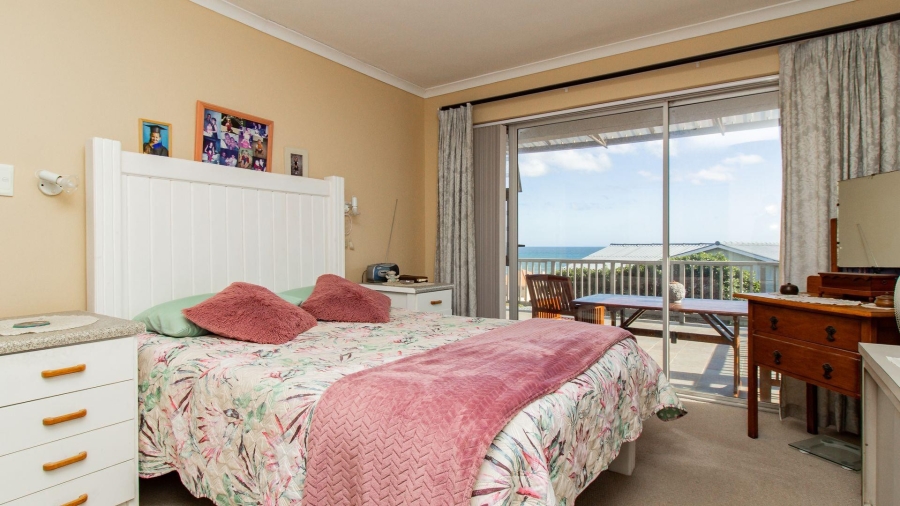 4 Bedroom Property for Sale in De Kelders Western Cape